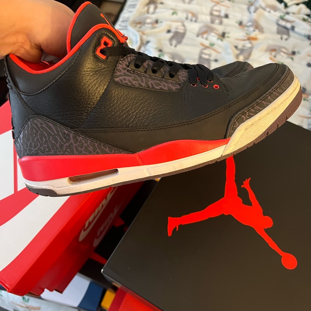 Air Jordan 3 Retro Crimson